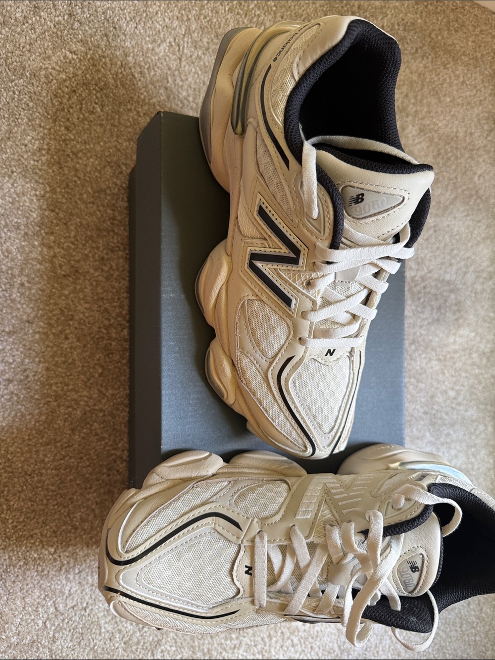 New Balance 9060 Turtledove Cream & Black Sneakers Excellent Condition W/Box - Picture 2 of 12